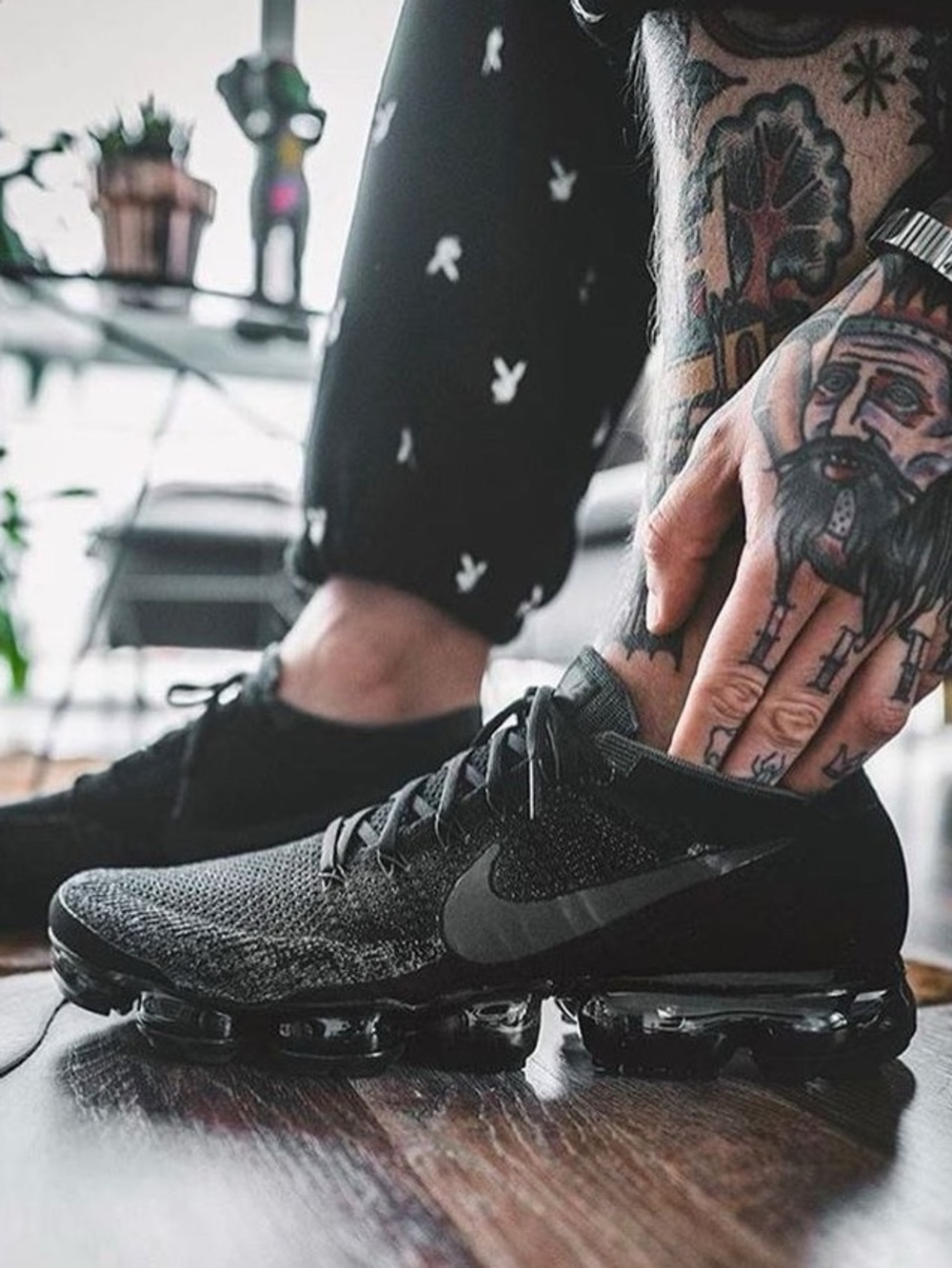 Nike Sneakers - Picture 2 of 13